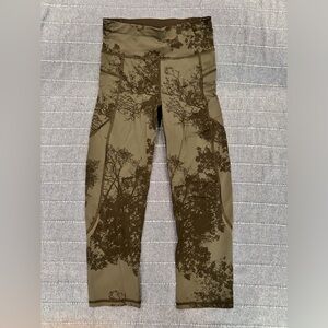 Black Tree Print Women's Leggings